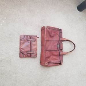 Fossil bag with pouch